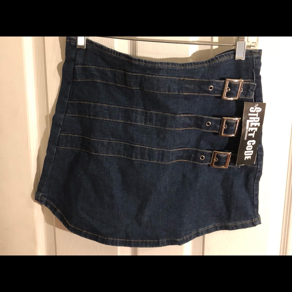 Skirt - Picture 4 of 4